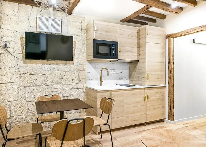 Palais Royal - Victoires 1bdr By B'your